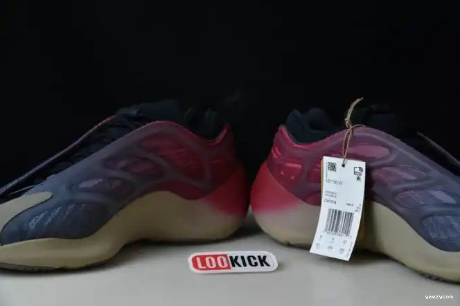 700 Adidas Yeezy Fade V3 GW1814 Carbon 0611